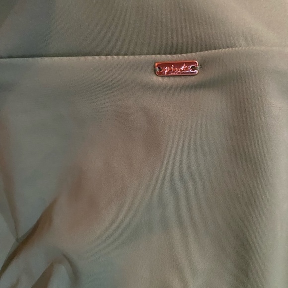 Bikini Set - Picture 7 of 8